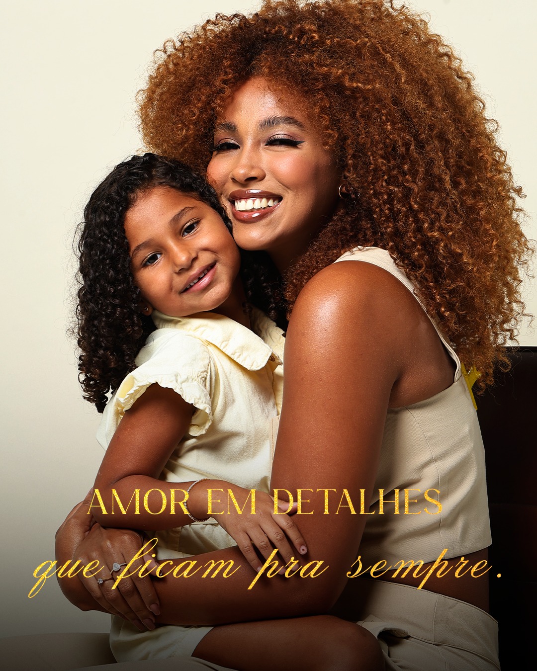 Entre tantas formas de dizer "eu te amo", uma delas é escolher algo que dure. 🤍
Neste Dia das Mães, presenteie com conjuntos que traduzem essa conexão: joias em perfeita harmonia, criadas para eternizar momentos.
Do dia 22/04 à 02/05, eles estão com 10% de desconto. Para transformar carinho em presente. #DiaDasMãesLu #PresenteComSignificado #JoiasQueFicam #LuAcessórios
