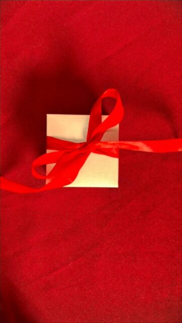 A temporada mais encantadora do ano começou.
 Apresentamos a coleção cápsula Celebrar — um toque especial de brilho e elegância para elevar suas vendas neste Natal.
Peças pensadas para encantar, destacar e trazer ainda mais valor ao seu mostruário nessa temporada de celebração. 🎁💫
Catálogo já disponível.  #Celebrar #CapsulaDeNatal #LuAcessorios #Natal2025 #AtacadoDeSemijoias #RevendaLuAcessorios #SemijoiasNoAtacado #ColeçãoDeNatal