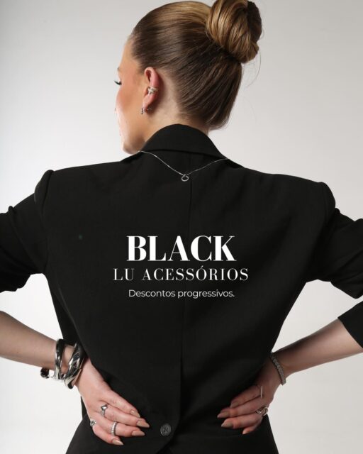 🖤 BLACK LU ACESSÓRIOS
 Descontos progressivos pensados para quem compra com estratégia e vende com lucro.
A nossa Black de janeiro já está acontecendo, com uma seleção especial de semijoias que unem design, qualidade e tudo que é tendência para giro rápido no atacado.
💣 Até 30% OFF em peças selecionadas
 👉 Acima de R$1.000: 10% OFF + 10% à vista
 👉 Acima de R$2.000: 20% OFF + 10% à vista
🗓️ Válida até 16/01
 📍 Showroom aberto
 📲 Compras online via WhatsApp ou DM
Porque começar o ano bem abastecida faz toda a diferença.
Inicie em janeiro e venda mais.  #blackluacessorios #atacadosemijoiaspremium #luatacado #campanhablack #semijoiasdeluxo #lojistasemijoias #revendadeacessorios #modaatacado #estrategiadevendas #atacadobrasil