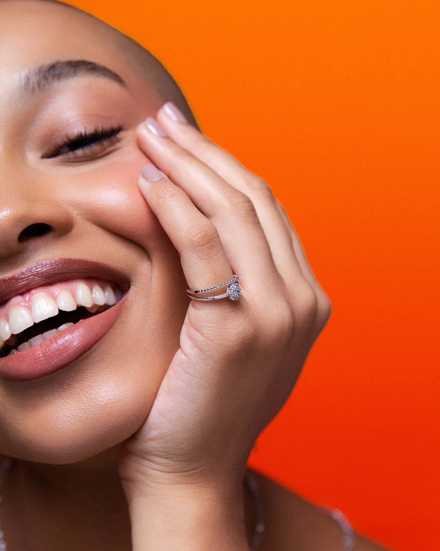 #Preview A Coleção |Euforia| chega vibrante em joias douradas com mix de pérolas orgânicas, bolinhas em ouro e ródio, detalhes florais delicados e toques de cor que traduzem energia, brilho e intensidade.  🗓️ Lançamento: 02.02.2026 (segunda-feira)
Prepare-se para começar o mês com as melhores novidades da Lu Acessórios.  #LuAcessórios #semijoiastacado #Lançamento #moda