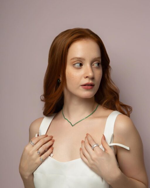 A coleção Petit funciona tanto sozinhas quanto em mix apaixonantes como este, criando composições delicadas e modernas que encantam. #luacessorios #coleçãopetit #semijoiasatacado #mixdecolares #minimalismo