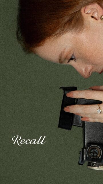 A Coleção Recall combina design contemporâneo com uma estética levemente retrô, explorando formas orgânicas, espirais e composições diferenciadas.
O destaque fica para as peças em material translúcido rosado, com acabamento sofisticado, misturado a aplicações de zircônias que trazem brilho e contraste na medida certa.
Recall é uma coleção autoral, que foge do óbvio e entrega peças com identidade, pensadas para quem busca algo diferente e marcante.  #luacessorios #colecaorecall #novacolecao #semijoiasatacado #designautoral