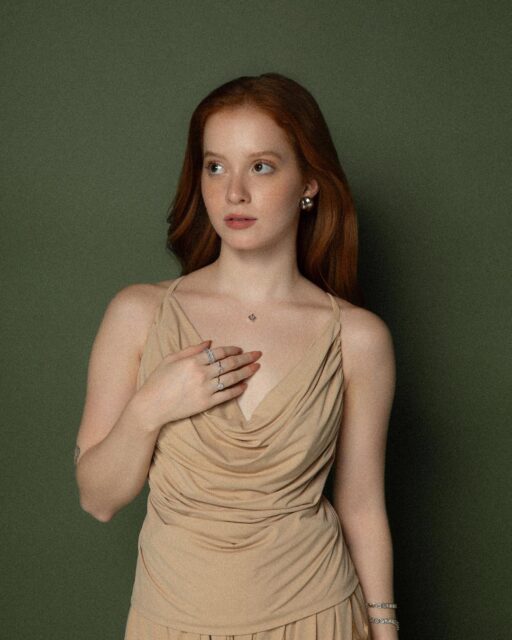 Design impecável que une a leveza do fio nylon ao brilho da zircônia. 
#luacessorios #semijoiasnoatacado #colarcoracao #revendasemijoias #pontodeluz