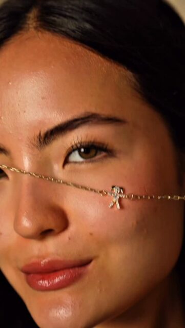 Como vocês sabem, mês novo na Lu Acessórios é sinônimo de novidades que encantam e vendem. Agora com todas as tendências do outono-inverno. Em abril, apresentamos 4 novas coleções que traduzem diferentes inspirações e estilos — da conexão atemporal de Eterna, nossa coleção especial Dia das Mães, à sofisticação de Mônaco, a força arquitetônica de Zaha e a intensidade de Baco. Quatro universos, uma mesma essência: peças pensadas para destacar, valorizar e impulsionar suas vendas no atacado. Acompanhe o perfil, porque nos próximos dias vamos revelar todos os detalhes de cada coleção preparada com muito carinho para você. 📆 Anote na agenda: Lançamento oficial, 15 de abril, amanhã. #luacessorios #lancamentoluacessorios #semijoiasatacado #novacolecao #acessoriosfemininos diadasmaes